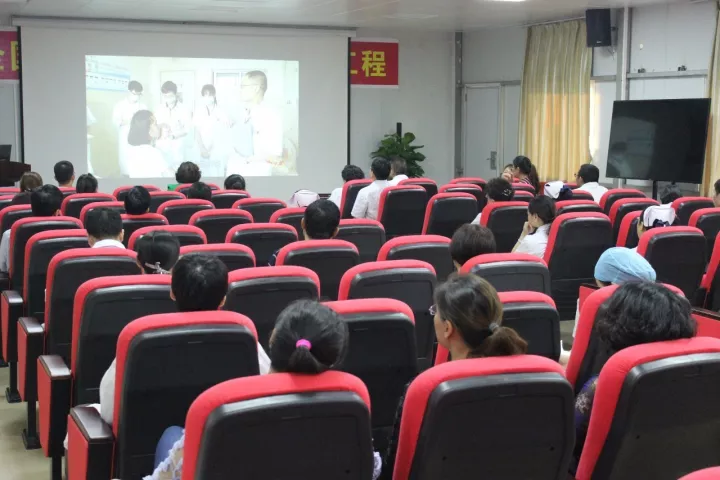 不忘初心,牢记使命——市五院组织观看党的十九大盛况